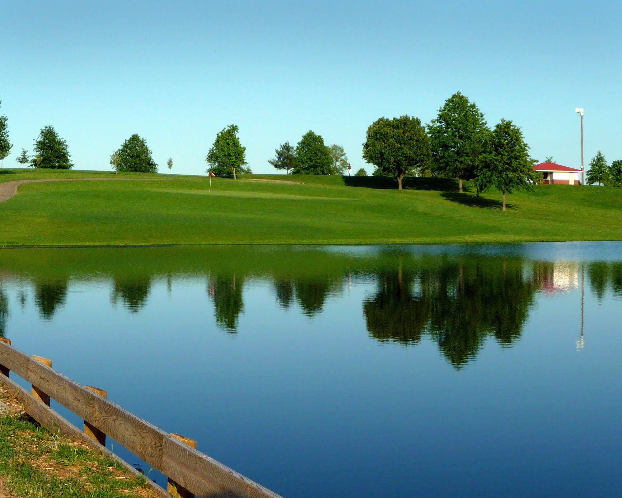 Bright Leaf Golf Resort Harrodsburg 外观 照片